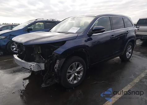 2015 Toyota Highlander Xle V6 z USA, uszkodzony, nr VIN 5TDKKRFH2FS095719